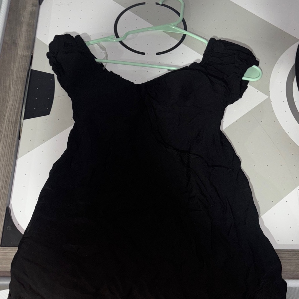 Chic Black Off-Shoulder Mini Dress